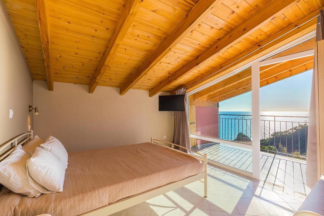 Luxury Loft Apartment With Pool - Pelekas Beach, Corfu Zewnętrze zdjęcie