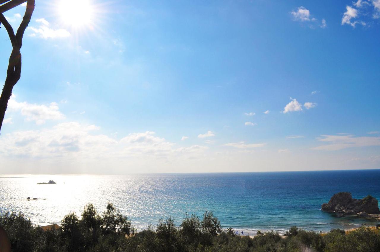 Luxury Loft Apartment With Pool - Pelekas Beach, Corfu Zewnętrze zdjęcie